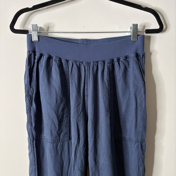 FAHERTY Arlie Day Pants Joggers Navy - Picture 3 of 6